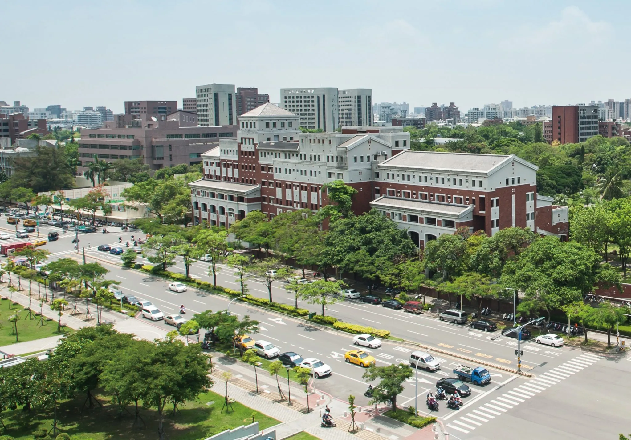 ĐOÀN CÔNG TÁC KHOA TOÁN – THỐNG KÊ (UEH) THĂM VÀ LÀM VIỆC TẠI KHOA THỐNG KÊ, NATIONAL CHENG KUNG UNIVERSITY (NCKU), ĐÀI LOAN