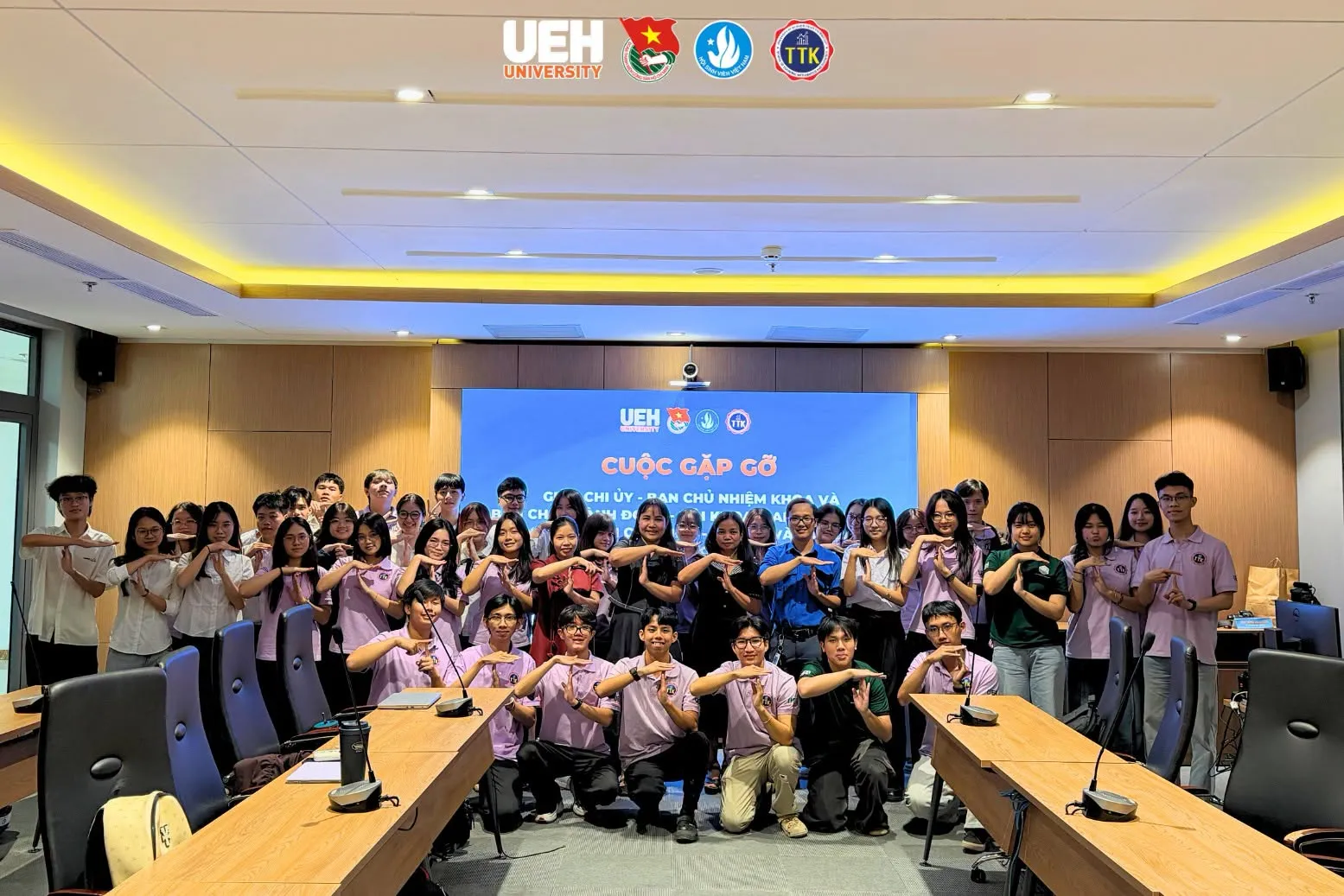 Buổi Gặp Gỡ Định Kỳ Giữa Chi Ủy - BCN Khoa Với Ban Chấp Hành Đoàn - Hội Khoa, Ban Cán Sự Lớp, Ban Chấp Hành Chi Đoàn - Chi Hội Và Câu Lạc Bộ Trực Thuộc Đoàn - Hội Khoa Toán - Thống Kê