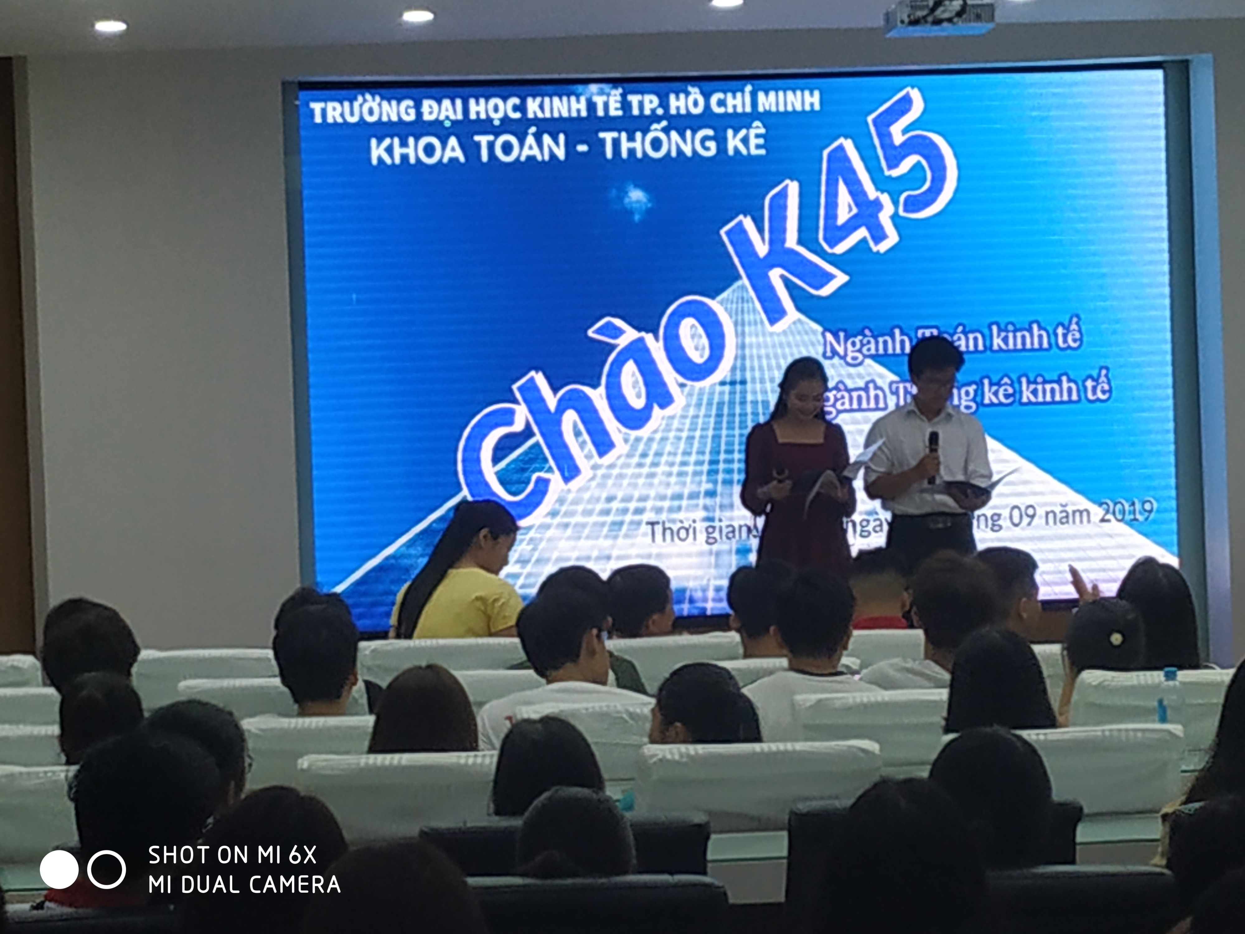 Chương trình CHÀO TÂN SINH VIÊN K45 của khoa Toán - Thống kê
