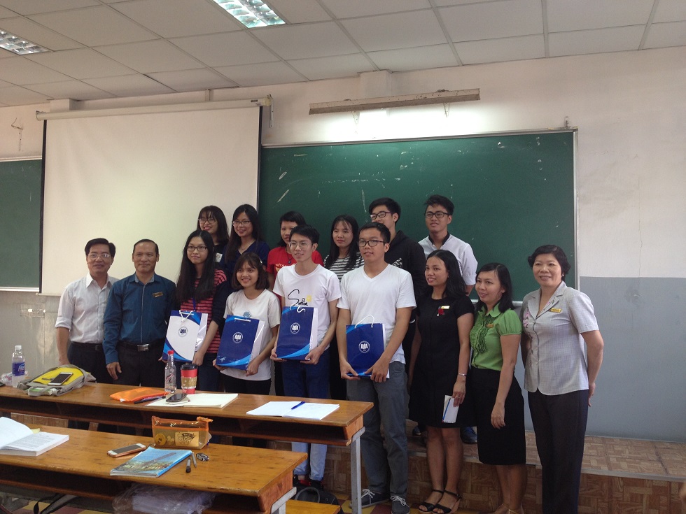 Khoa Toán - Thống kê gặp gỡ sinh viên K41 mới vào chuyên ngành Toán Tài chính và Thống kê Kinh doanh