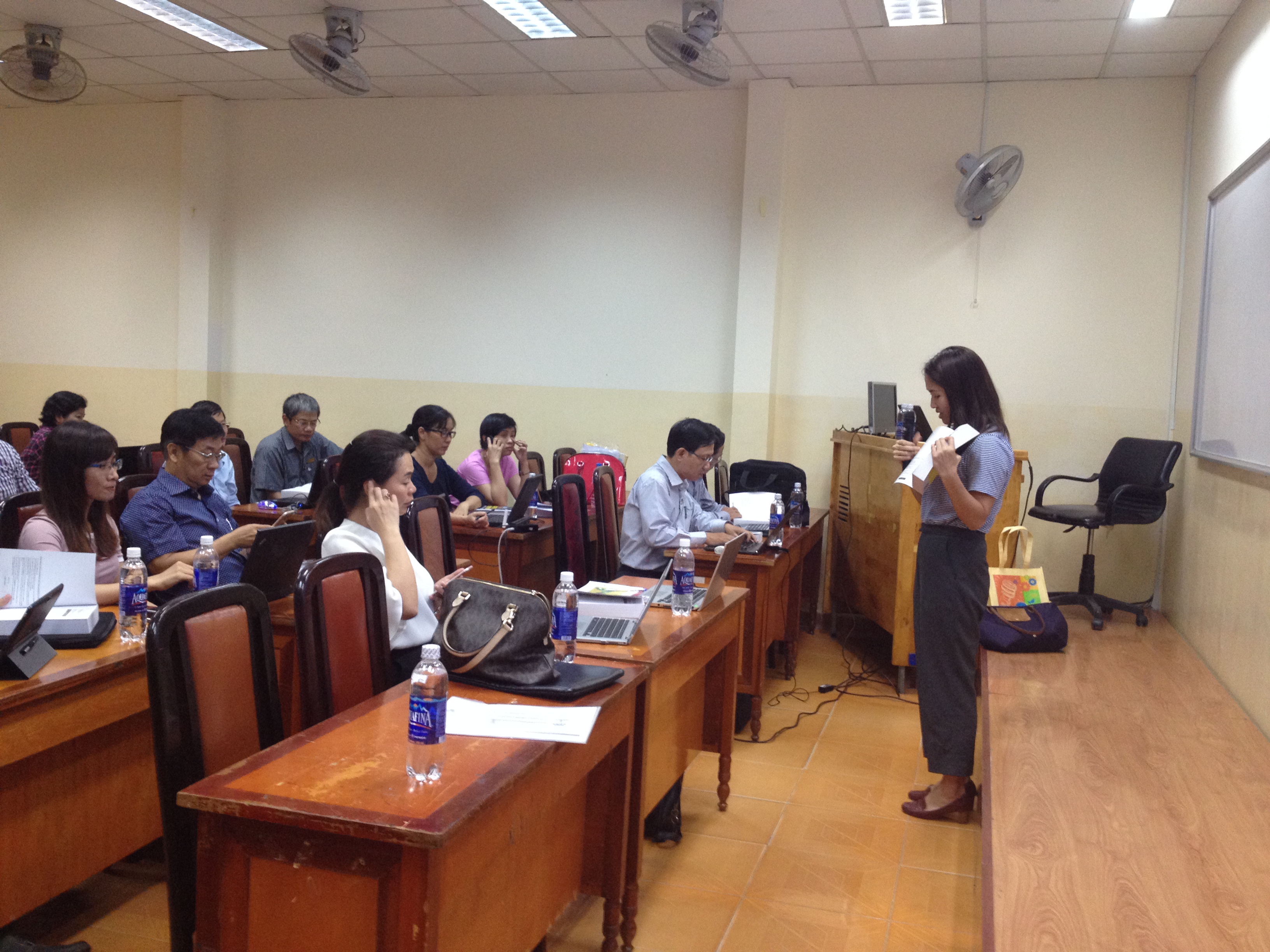 TẬP HUẤN HỌC LIỆU MỞ CỦA MÔN HỌC THỐNG KÊ ỨNG DỤNG TRONG KINH DOANH VÀ KINH TẾ VỚI NHÀ XUẤT BẢN CENGAGE