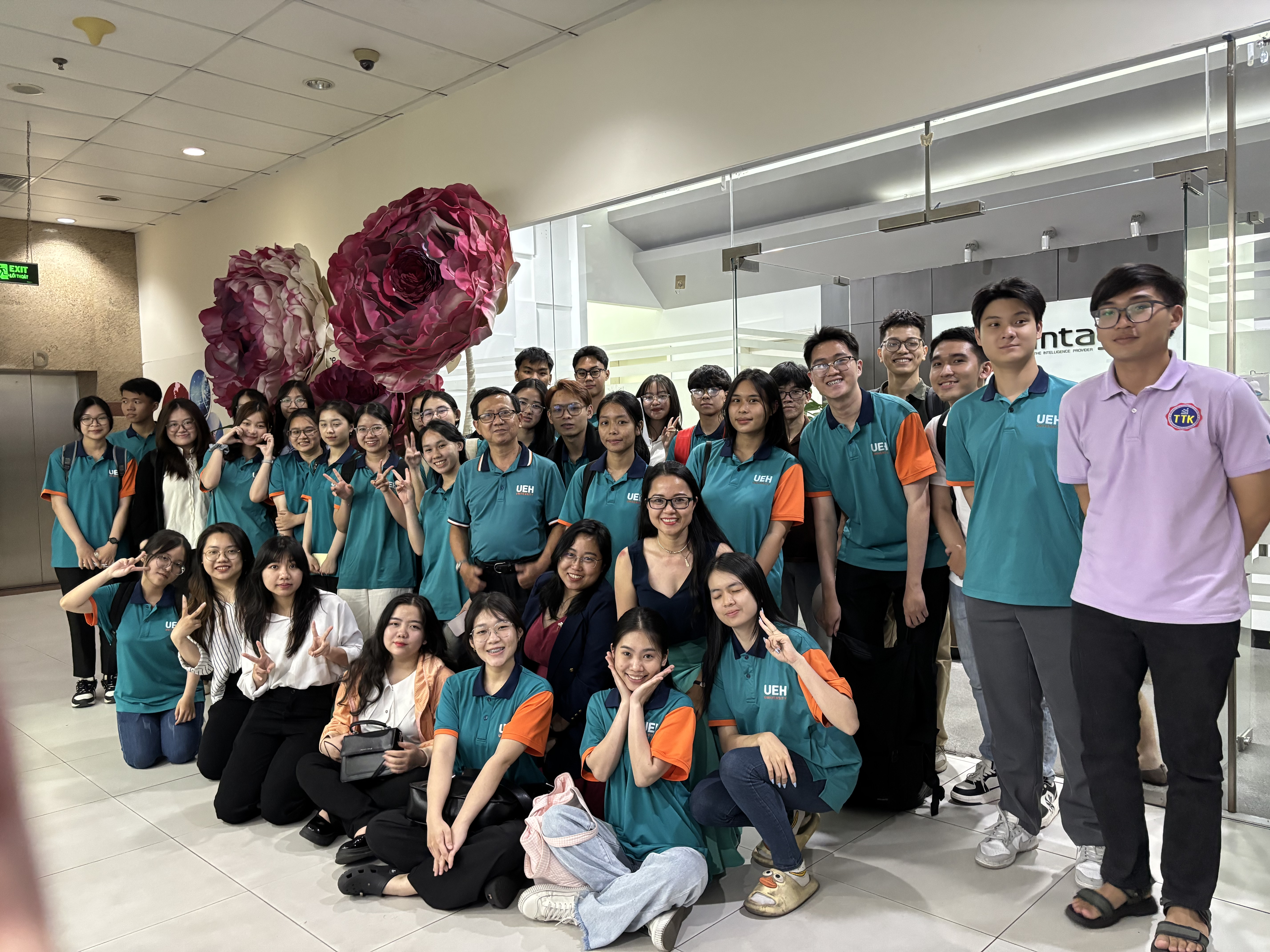 KHOA TOÁN – THỐNG KÊ ĐƯA SINH VIÊN THAM QUAN DOANH NGHIỆP INTAGE VIỆT NAM