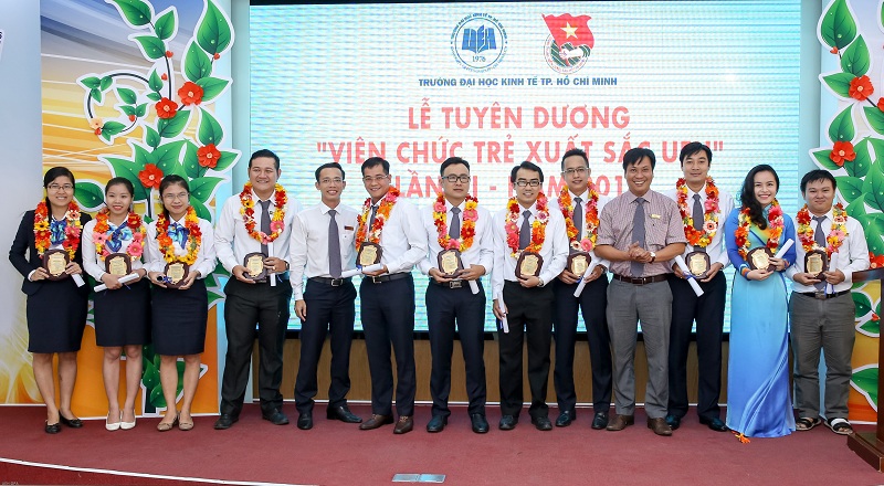 Giảng viên trẻ của khoa Toán - Thống kê được tuyên dương "Viên chức trẻ xuất sắc UEH" lần VI - năm 2016