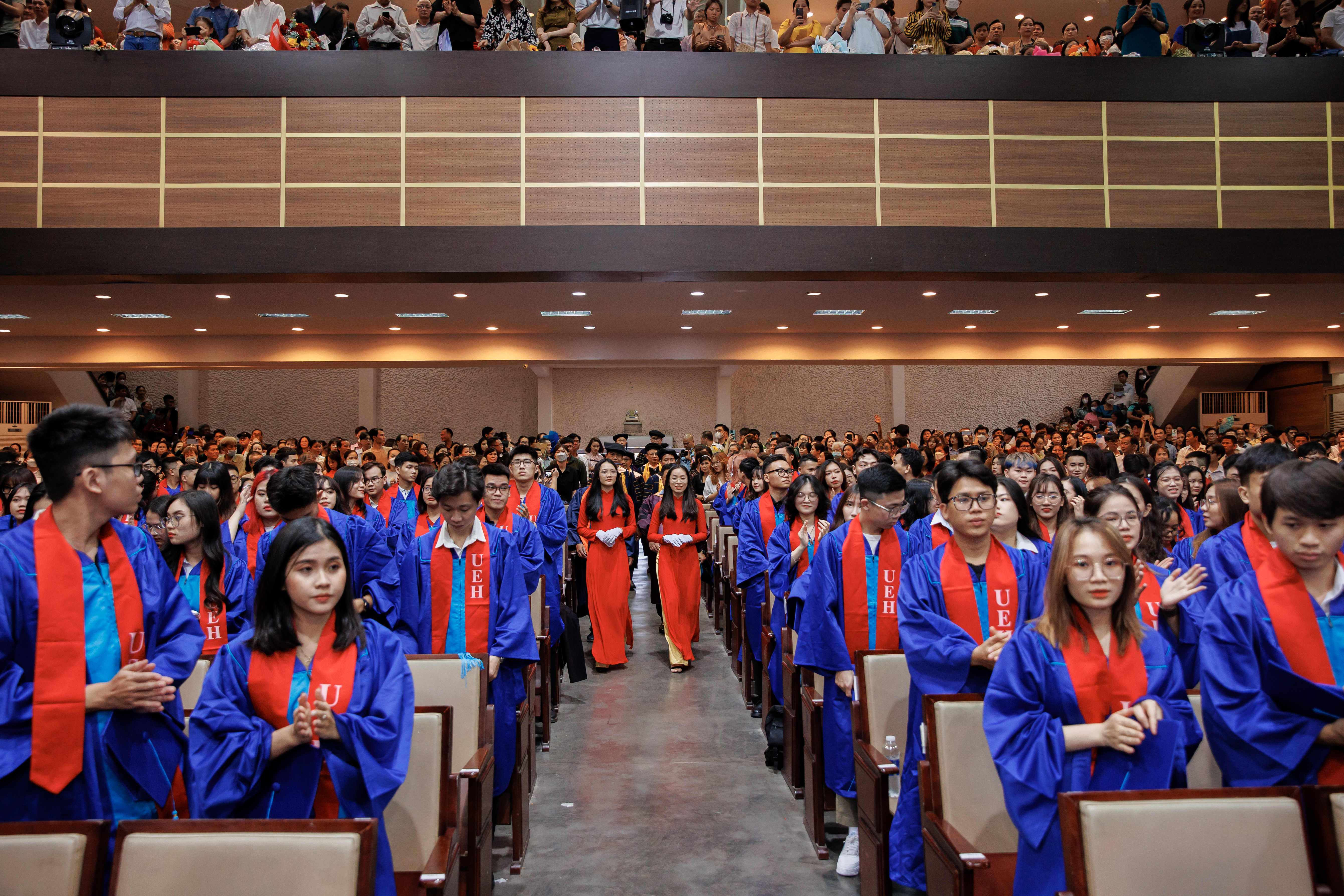 CHÚC MỪNG LỄ TỐT NGHIỆP TÂN CỬ NHÂN KHOA TOÁN – THỐNG KÊ